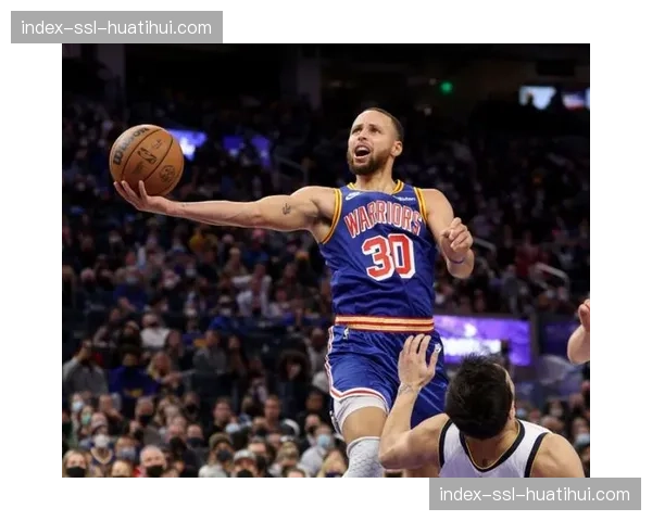 从三连败到三连胜：深度解析布雷斯特主帅的战术纠错之路